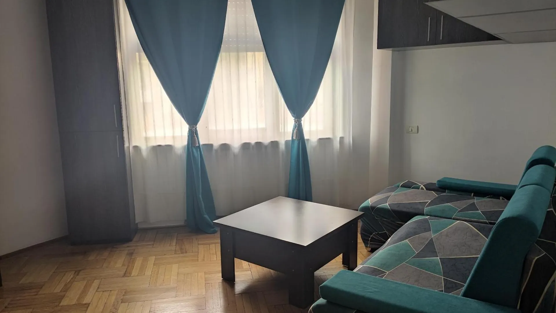 Christie'S Central Apartment Bucureşti