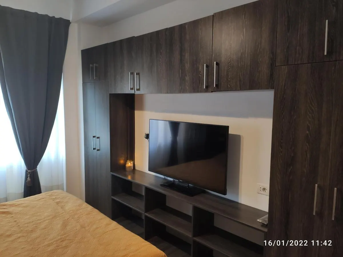 Christie'S Central Apartment Bucharest